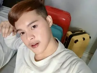 Naked CarloPoe